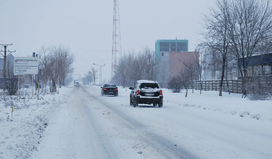 Ninsori în România. UPDATE: Vezi drumurile acoperite de zăpadă VIDEO