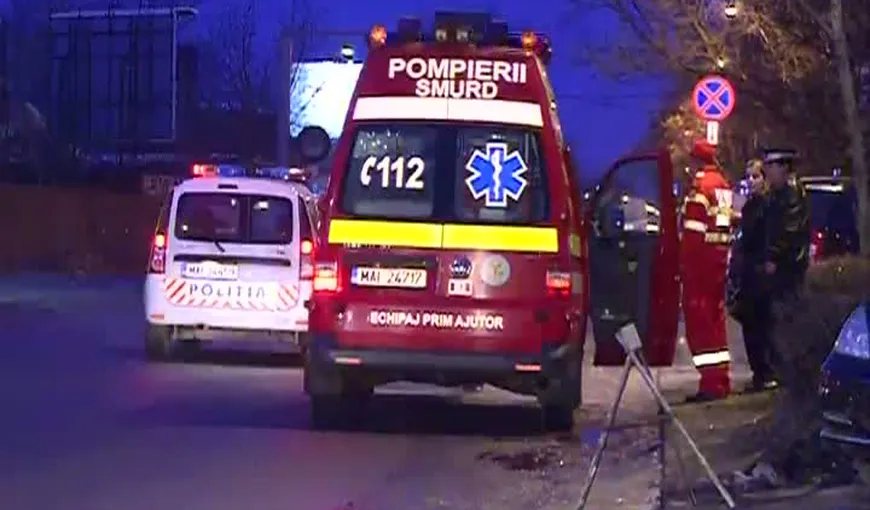 O femeie a fost lovită mortal de maşină chiar în staţia de autobuz, în Bucureşti VIDEO
