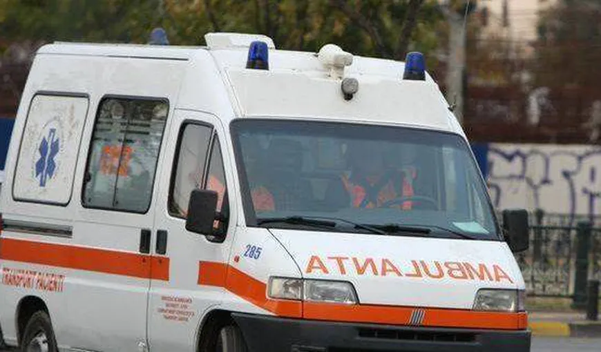 ACCIDENT GRAV în Alba: O fetiţă de 7 ani a murit după ce maşina condusă de mama ei a derapat VIDEO