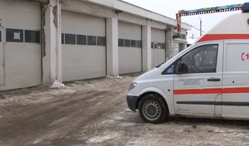 Situaţie alarmantă la Serviciul de Ambulanţă din Iaşi. Clădirea prezintă risc de prăbuşire VIDEO