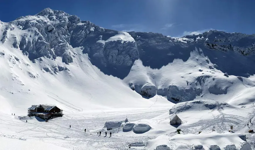 Zăpadă record în România: Aproape doi metri jumătate, la Bâlea Lac. Vezi grosimea stratului în ţară