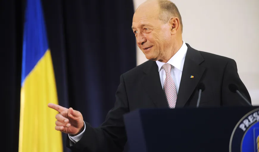 Băsescu: Îi admir pe cei trei români care n-au fost capturaţi în Algeria pentru tăria lor