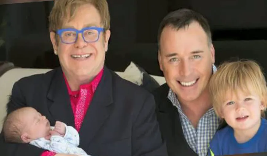 Primele imagini cu cel de-al doilea fiu al lui Elton John VIDEO