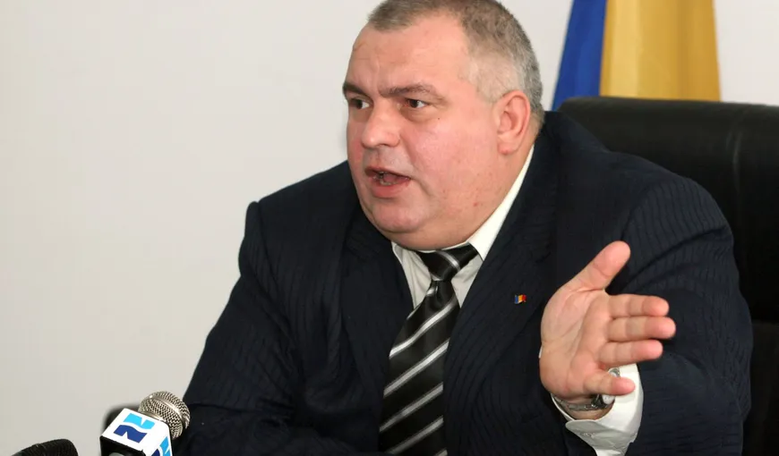 Nicuşor Constantinescu: Prin afirmaţiile sale, Eugen Nicolăescu s-a situat în afara Guvernului