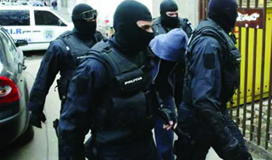Poliţia efectuează 19 percheziţii în Bucureşti şi Giurgiu la o grupare de hoţi „de autostradă”