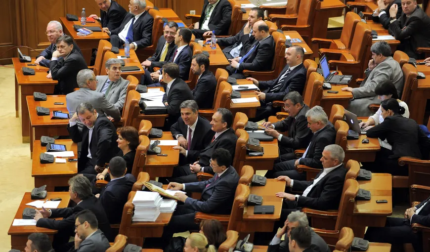 Bugetul Parlamentului în 2013. Câţi bani sunt propuşi spre alocare deputaţilor şi senatorilor