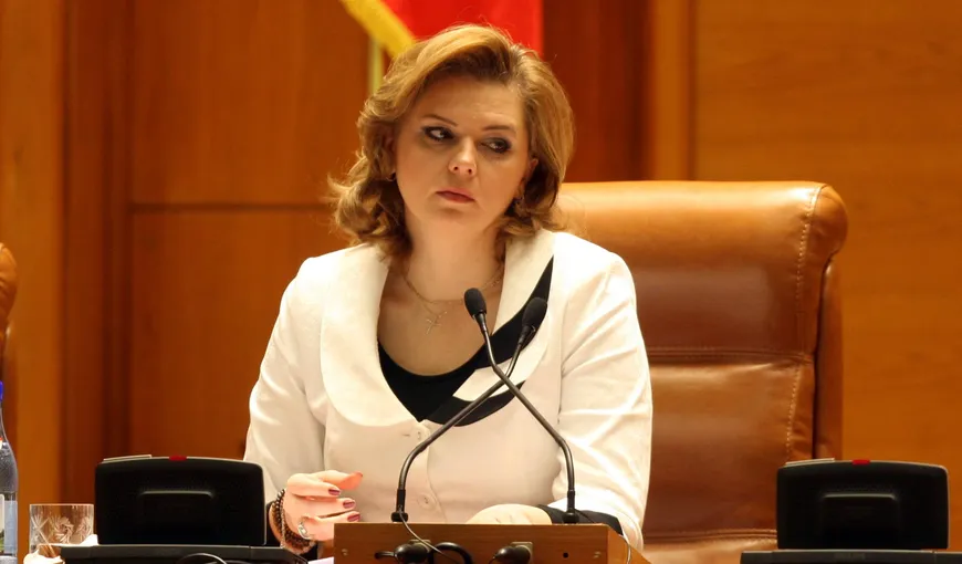 De ce a votat Roberta Anastase împotriva Adrianei Săftoiu