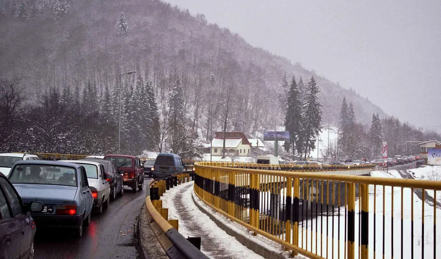 Soluţia ministrului Radu Stroe pentru traficul aglomerat spre munte: SENS UNIC pe DN1