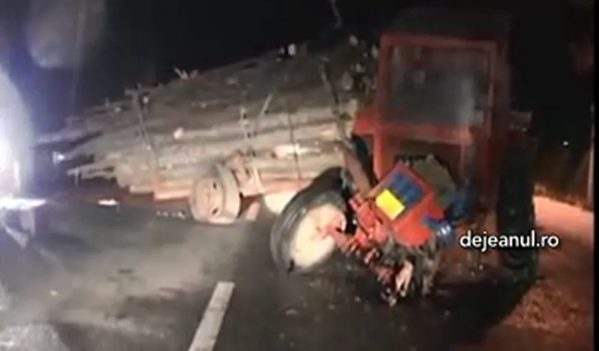 Accident în Dej. Un bărbat s-a ales cu ambele picioare rupte în timp ce dirija un tractor VIDEO