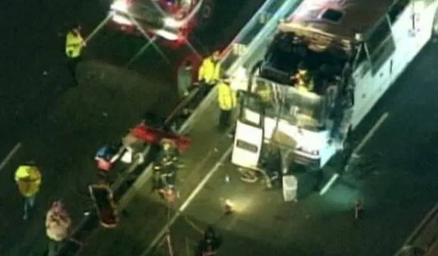 Un autocar cu liceeni, implicat într-un accident, în SUA. 33 de persoane au fost rănite VIDEO