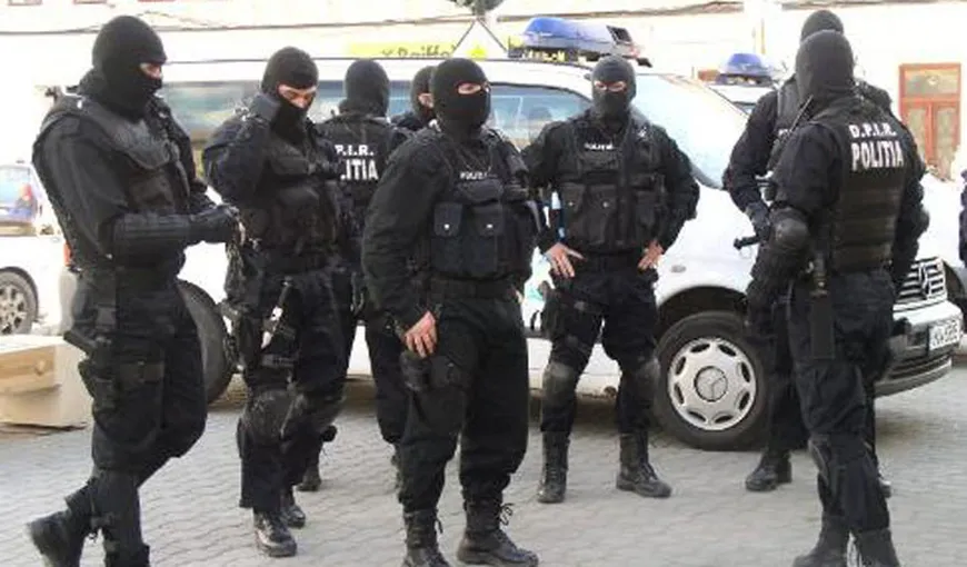 Grup infracţional român care a produs un prejudiciu de 400.000 de euro a fost prins