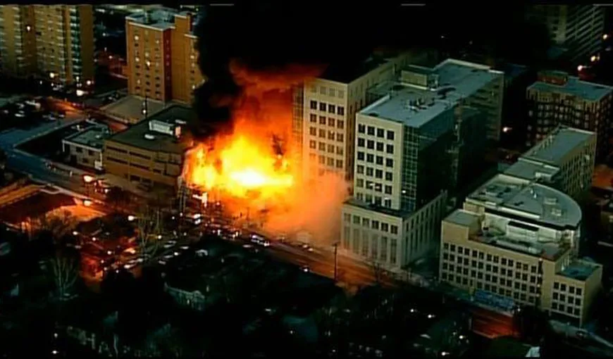 Dorel loveşte în Kansas City: O explozie devastatoare a spulberat un restaurant dintr-un mall