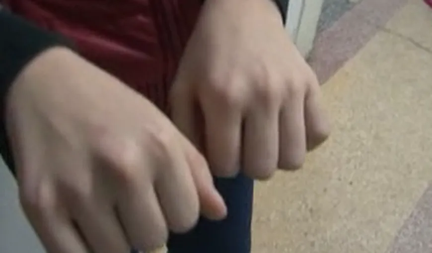 Un băiat de 14 ani din Tulcea a aşteptat NOUĂ ORE să-i fie pusă mâna în ghips VIDEO