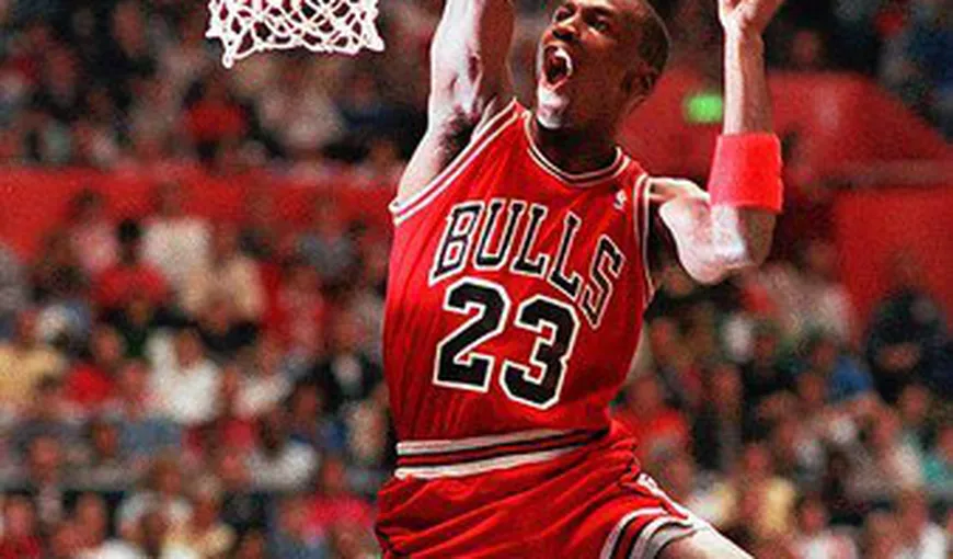Michael Jordan împlineşte duminică 50 de ani. Povestea celui mai bun jucător din istoria baschetului