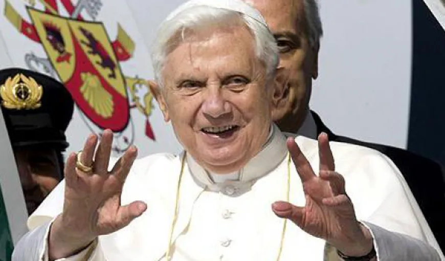 Papa Benedict denunţă „loviturile” împotriva unităţii Bisericii