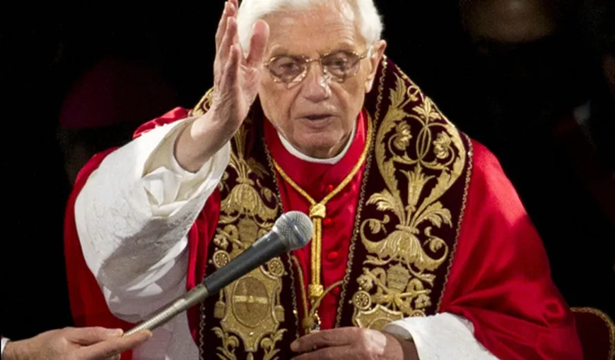 Papa Benedict are vederea slăbită şi probleme grave cu tensiunea arterială