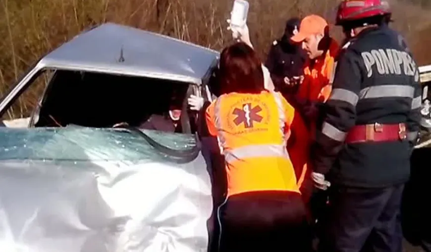 Patru persoane, rănite după ce un şofer a făcut o depăşire riscantă VIDEO