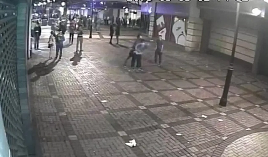 Cel mai BRUTAL atac neprovocat: Un adolescent a fost LOVIT în cap de un necunoscut VIDEO