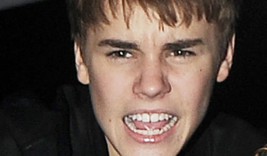 Justin Bieber şi-ar fi scuipat vecinul şi l-ar fi ameninţat cu moartea
