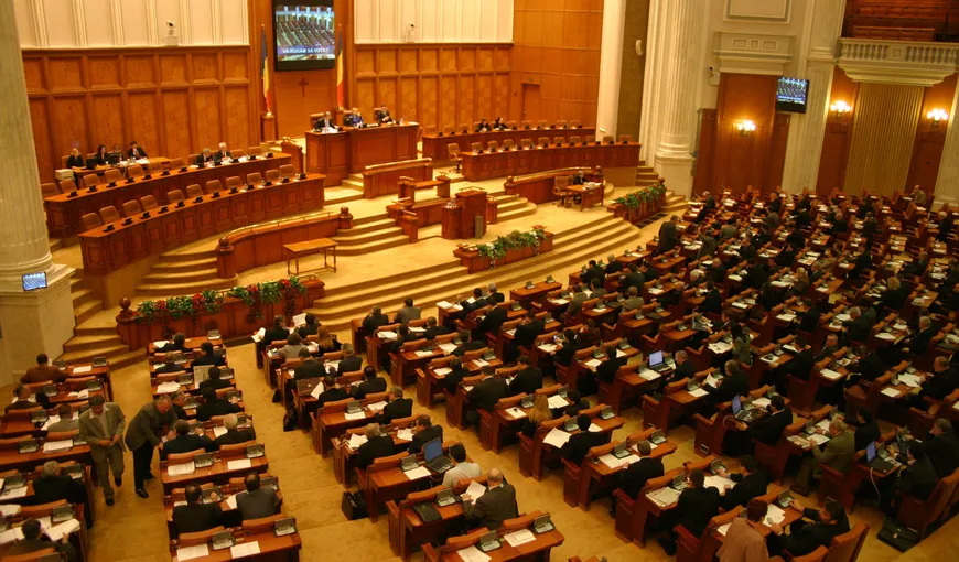 Camera Deputaţilor respinge Legea lustraţiei, declarată neconstituţională de către CCR