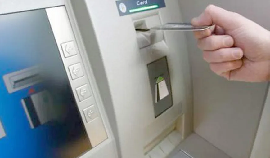 Un craiovean urmărit după ce ar fi retras fraudulos din bancomate peste 100.000 euro a fost prins