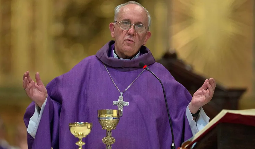 Papa Francisc: Jurnaliştii riscă să se îmbolnăvească de coprofilie