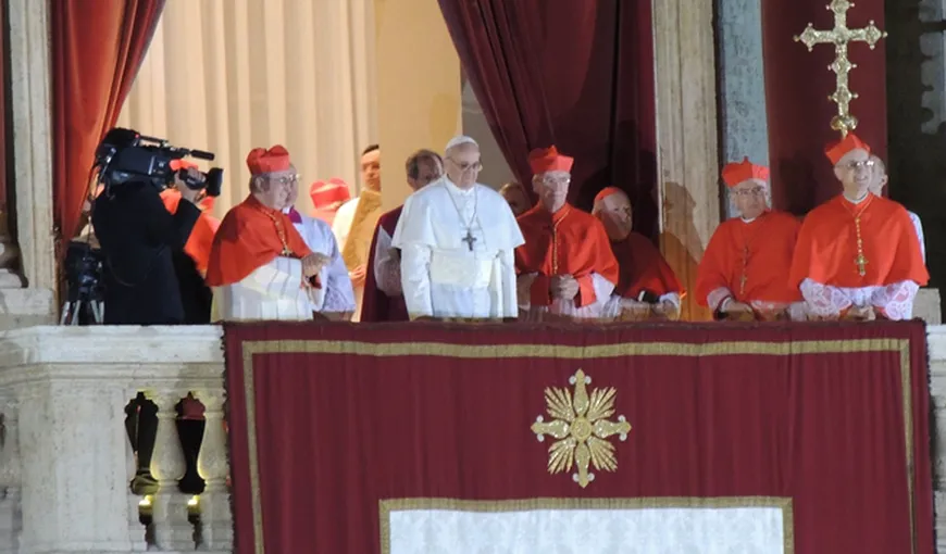 Papa Francisc şi Benedict al XVI-lea vor avea o întâlnire istorică sâmbătă