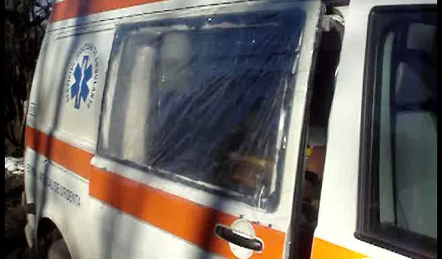 Un pacient drogat a devastat o ambulanţă, la Galaţi