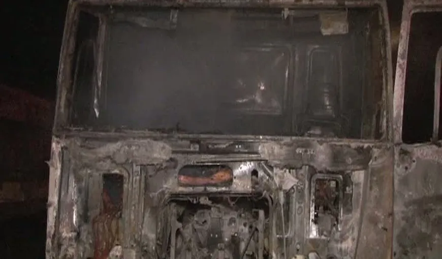 Un TIR a luat foc pe centura oraşului Cluj-Napoca VIDEO