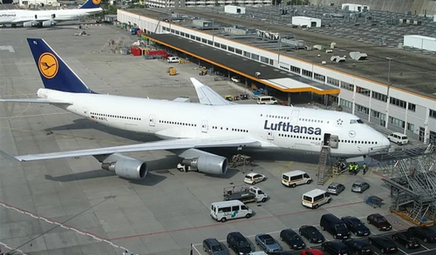 Lufthansa, în grevă. Aproape 500 de zboruri europene programate joi, anulate