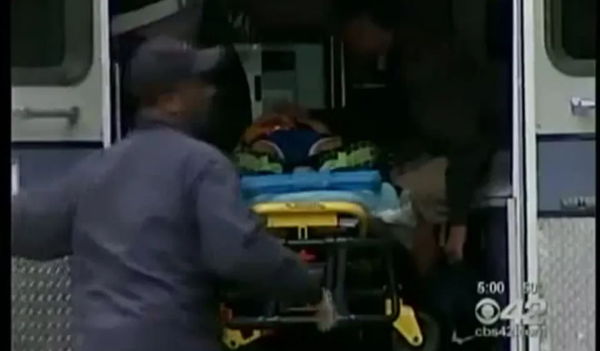 Accident pe aeroport: Un copil a murit şi patru fraţi ai lui, răniţi de un panou publicitar VIDEO