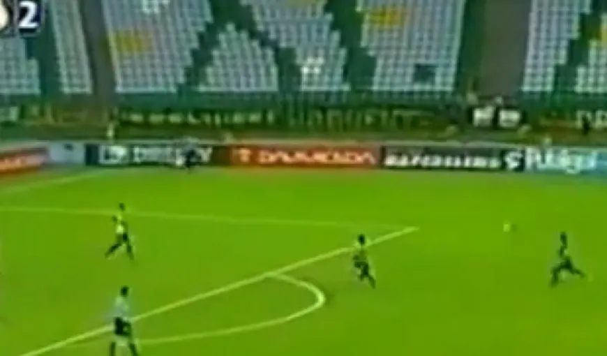Un vole cum nu s-a mai văzut. Un columbian a marcat un gol senzaţional, de la 30 de metri VIDEO