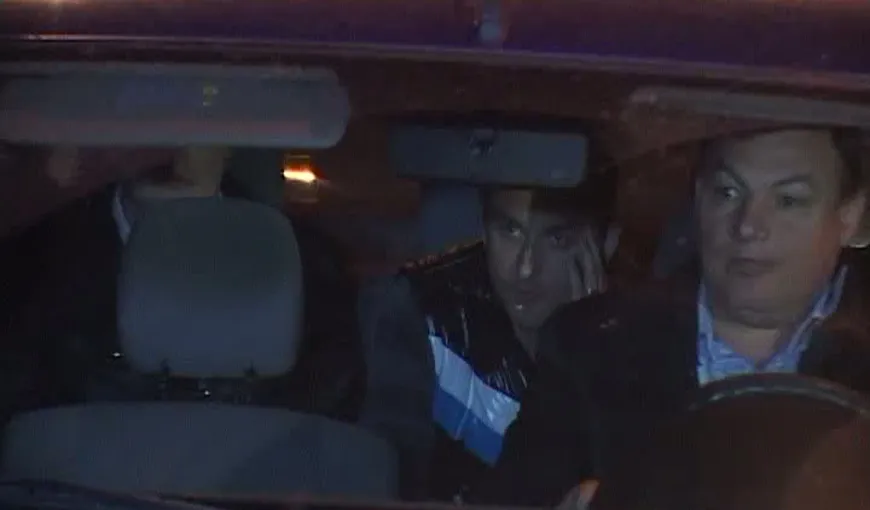 Doi poliţişti din Gorj, prinşi în flagrant când luau mită VIDEO