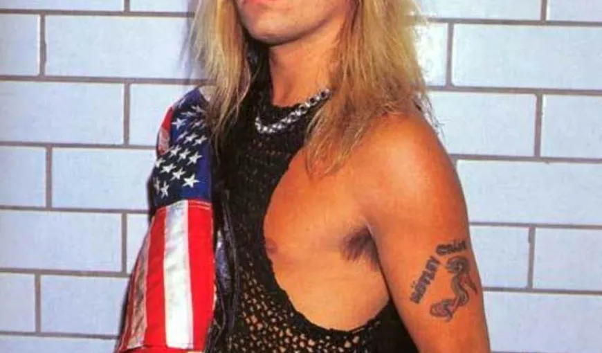 Vince Neil, solistul trupei Mötley Crüe, operat de pietre la rinichi