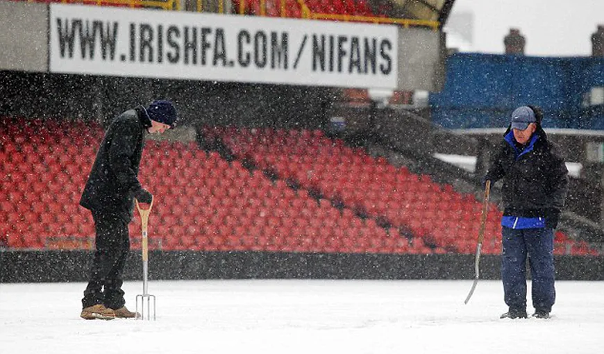 Iarna a câştigat disputa cu fotbalul, în Irlanda de Nord. Meciul cu Rusia a fost amânat VIDEO