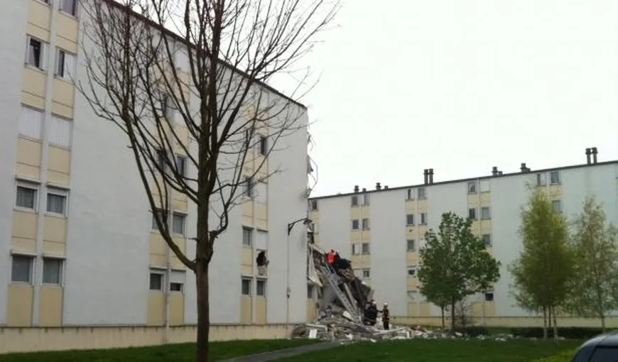 O clădire s-a prăbuşit în Franţa: Două persoane au murit, iar alte nouă au fost rănite