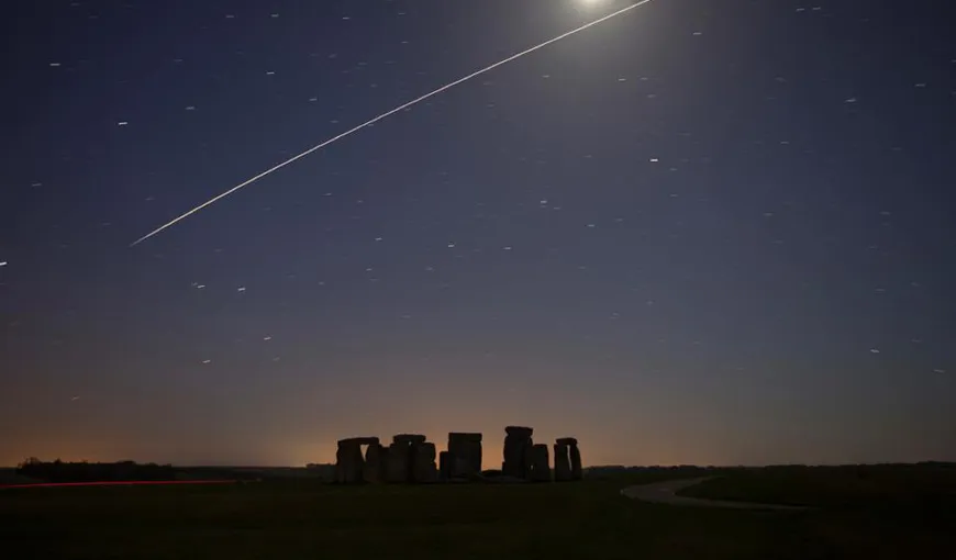 Fotografia astronomică a zilei: Staţia Spaţială Internaţională survolează Stonehenge