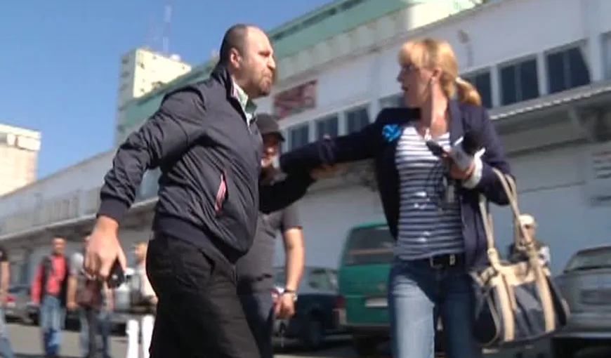 Agresorii jurnaliştilor din Piaţa Cocoş, din Ploieşti, s-au ales cu dosar penal
