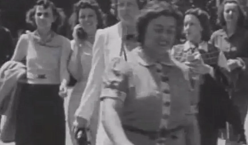 Misterul „călătorului în timp”, cu telefon mobil, din 1938: Farsă sau adevăr? VIDEO