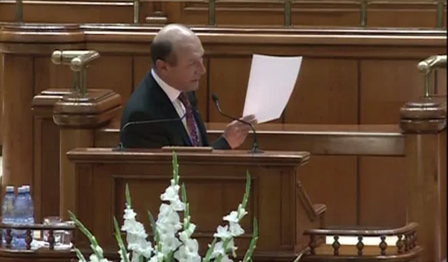 Constituţia lui Băsescu nu a intrat în plenul Camerei. Deputaţii au amânat proiectul