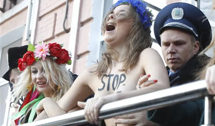 Manifestante topless perturbă vizita lui Vladimir Putin în Germania VIDEO