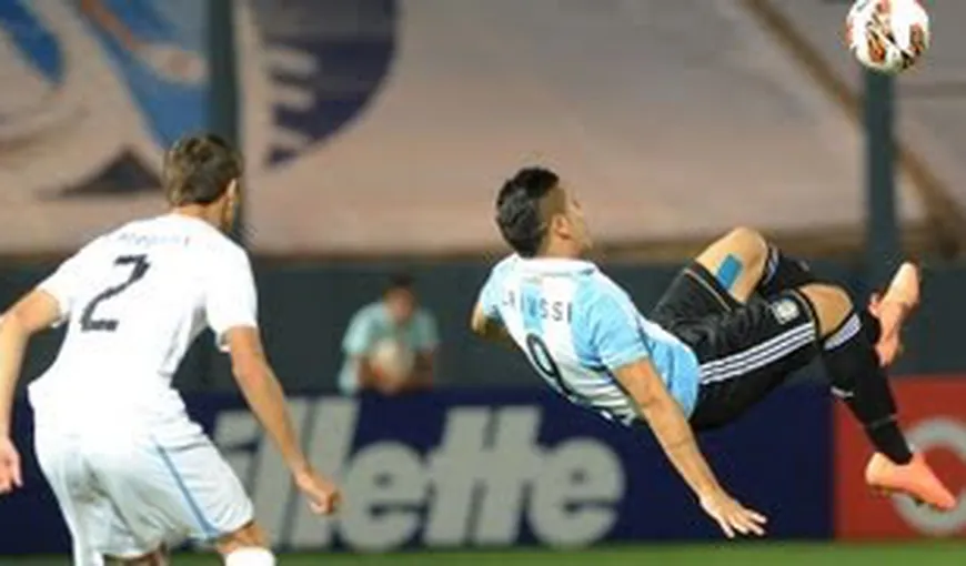 Foarfeca perfectă. Un argentinian de 17 ani a marcat un gol senzaţional, din afara careului VIDEO