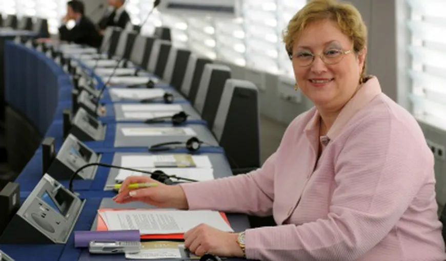 Renate Weber: Preşedintele CE face jocuri cu ochii la alegerile europene care urmează