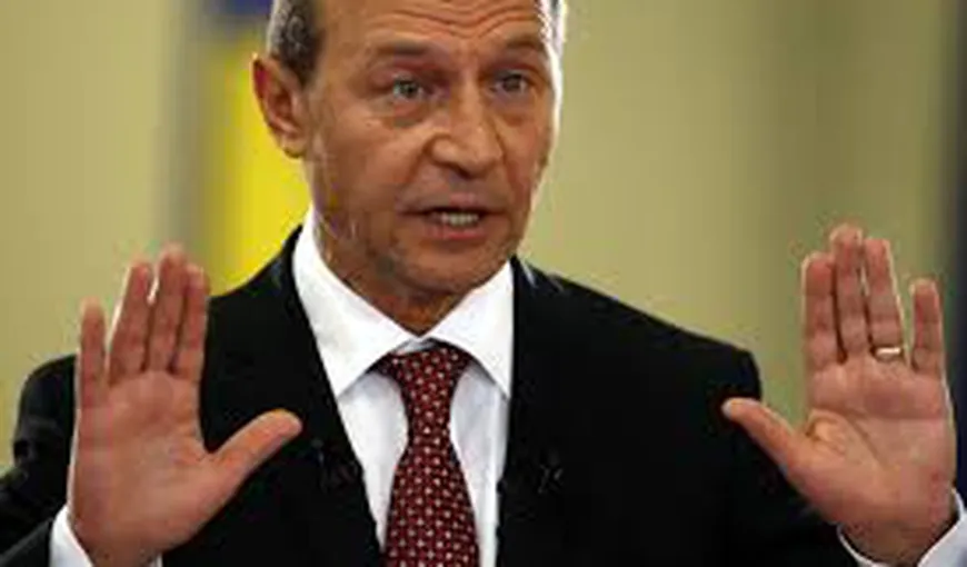Traian Băsescu: România va reintra din 2016 în obligaţiile asumate de a asigura Armatei 2% din PIB