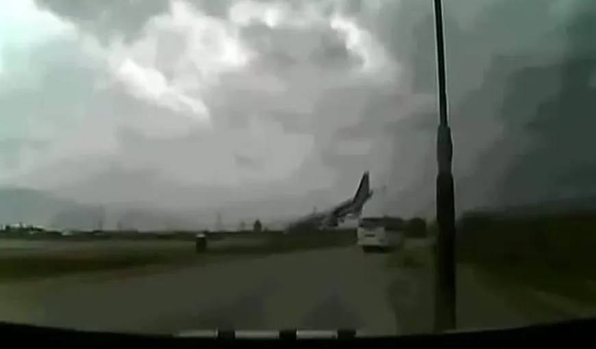 Imagini ULUITOARE surprinse în timpul PRĂBUŞIRII unui Boeing 747 în Afganistan VIDEO