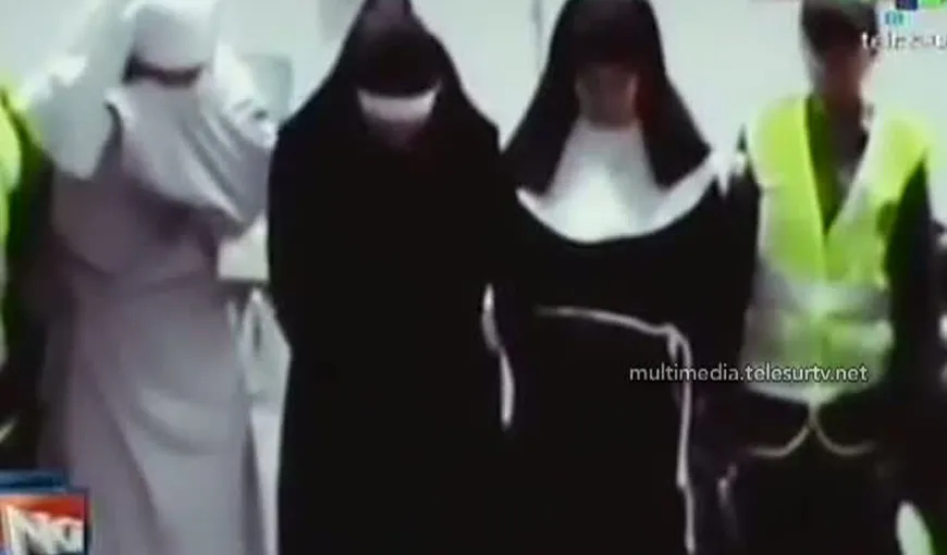 Cu cocaina sub fuste: Trei călugăriţe au fost prinse cu 6 kilograme de droguri sub hainele monahale