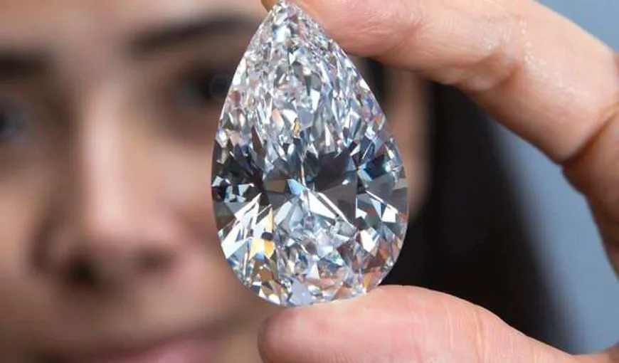 Cel mai mare diamant pur incolor din lume a fost vândut. Află preţul RECORD obţinut