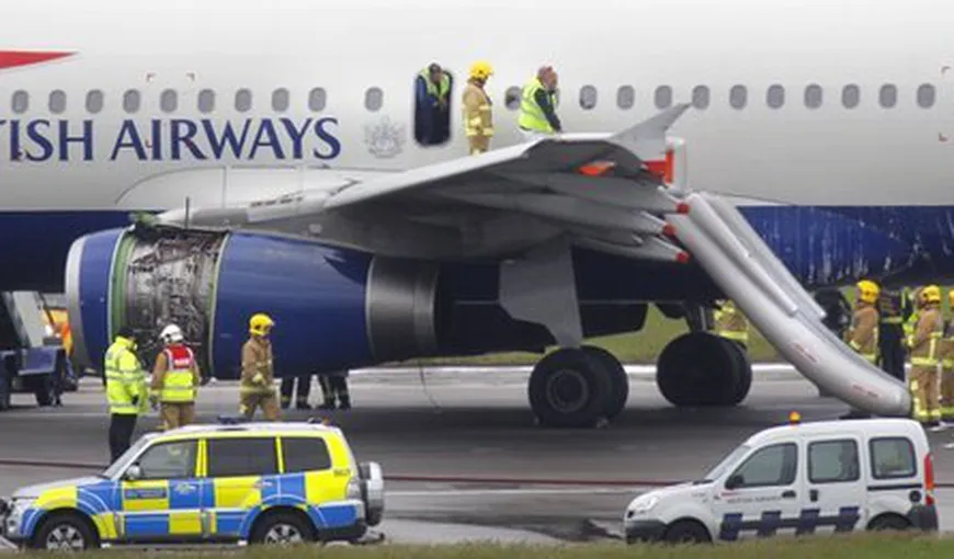 Panică pe Heathrow: Un avion cu motorul în flăcări a aterizat de urgenţă pe Heathrow VIDEO