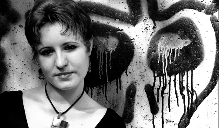 Poeta de origine română Linda Maria Baros este cel mai tânăr membru al Academiei Mallarmé din Franţa