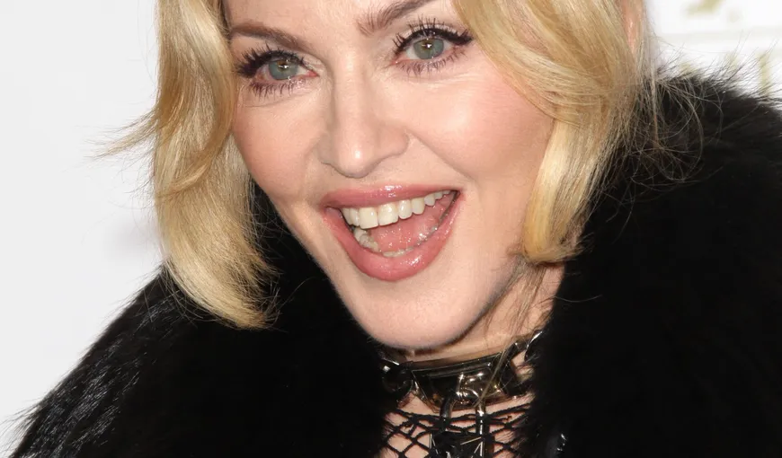 Madonna, într-o ţinută SCANDALOASĂ la Billboard Music Awards FOTO